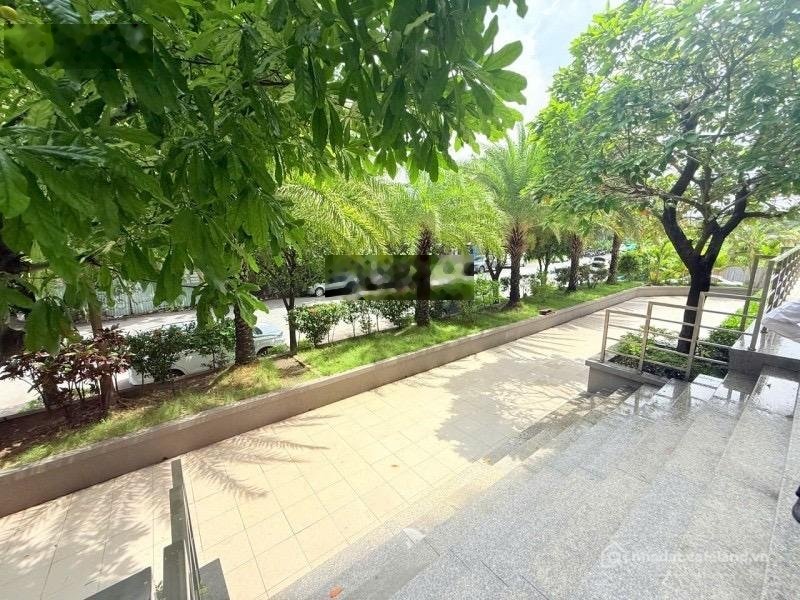 Bán căn hộ chung cư: 56m2, 2PN, 2WC, PK, Bếp. SHR. Gấp bán: 2 tỷ rưỡi.