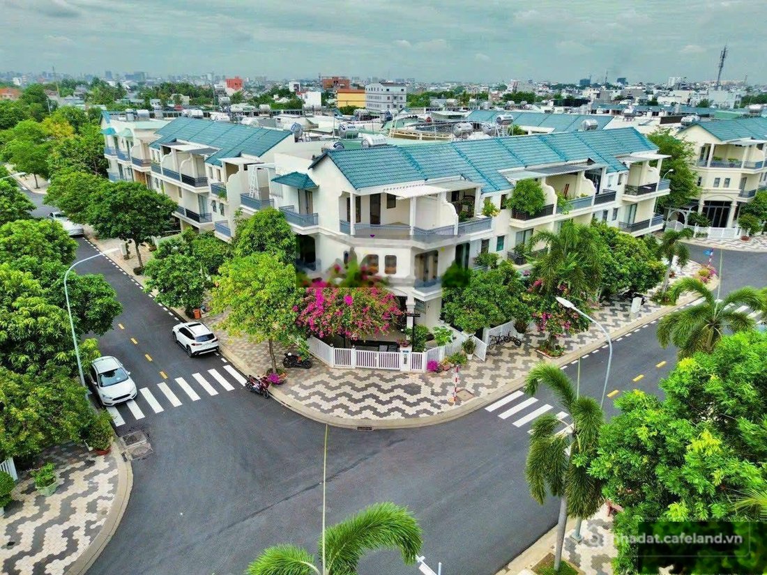Bán biệt thự: Nhà phố senturia vườn lài hoàn thiện chỉ 15 tỷ