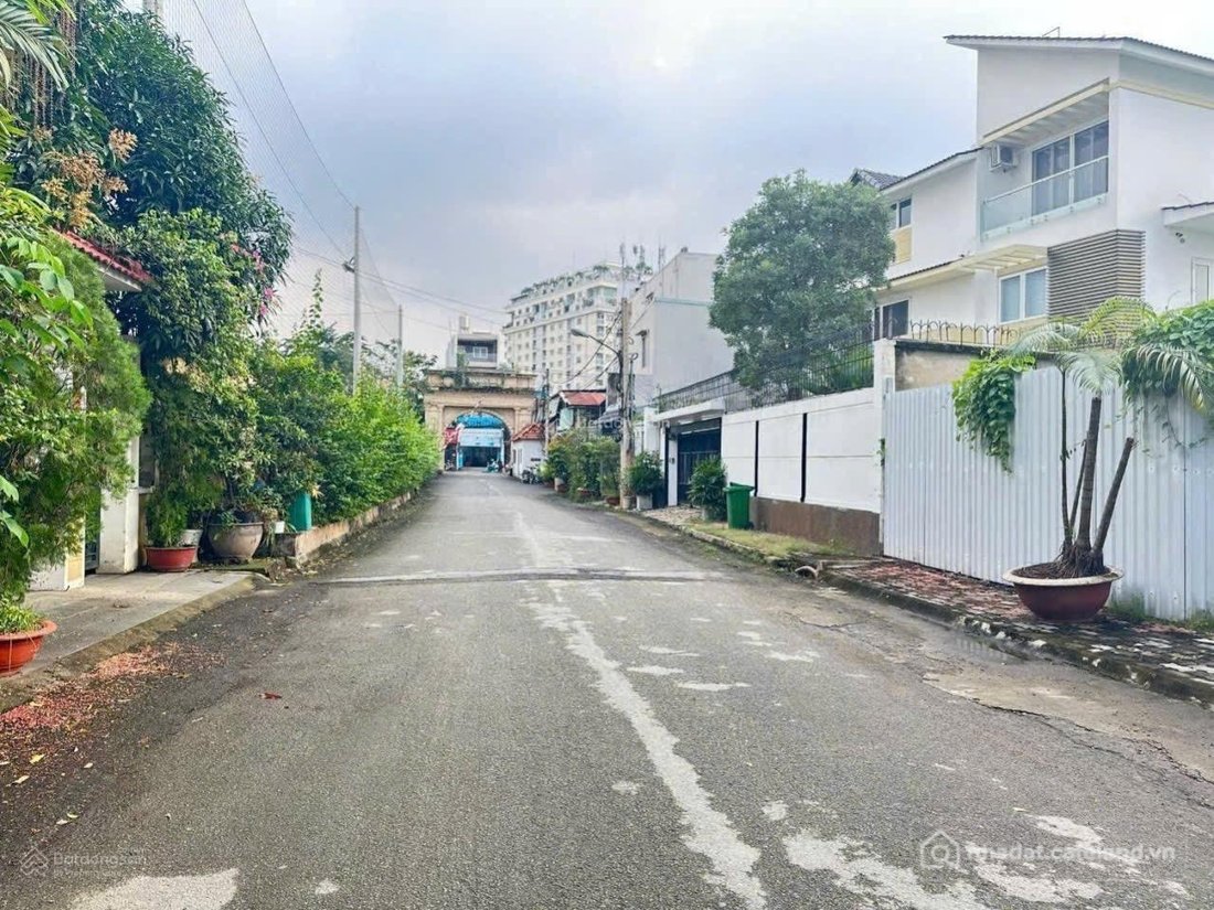 Bán đất thổ cư: Chính chủ gửi nhanh bán lô đất trong khu biết thự cao cấp rivers