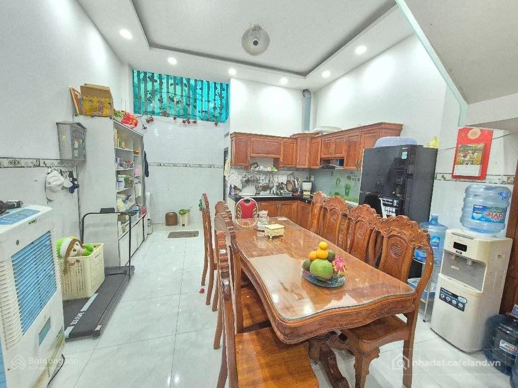 Bán nhà riêng: Gấp - bán nhà 90m2, 4 tầng 300m ra Đại Học Ngân Hàng