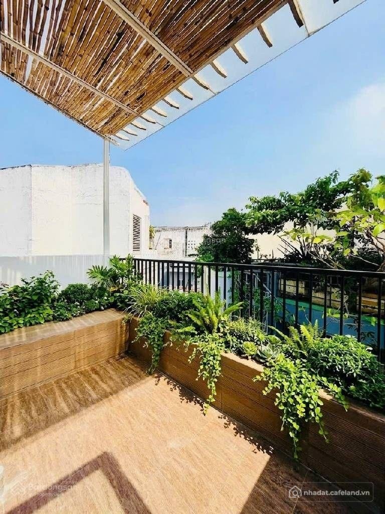Bán nhà riêng: Nhà 3 tầng - ngang 6m hiếm - 4pn - ngay đh công nghiệp - chỉ 5.5 