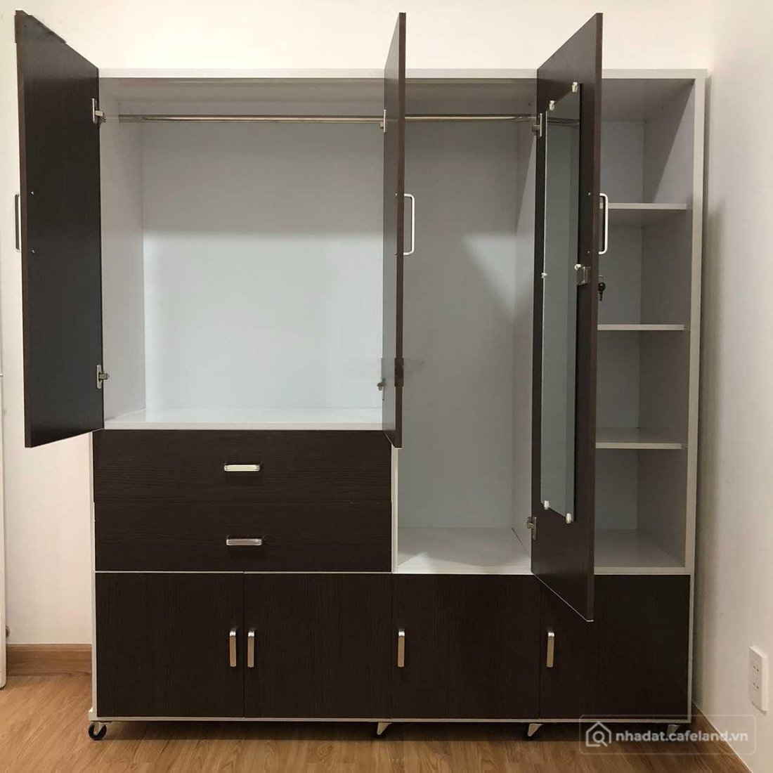 Bán căn hộ chung cư: CH 54m2 2PN 2WC 2,6tỷ LH em xem nhà ạ