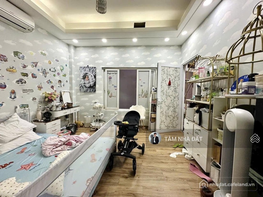 Bán nhà riêng: Gần Đại Học Công Nghiệp ! Bán Nhà Gò Vấp + 3 Lầu đường LÊ LAI (4,