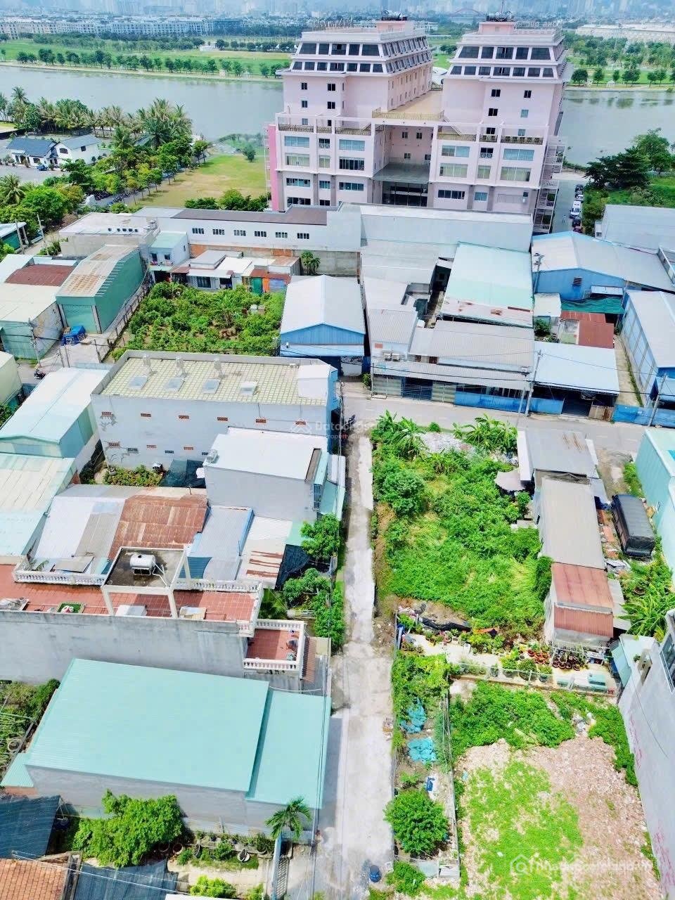 Bán kho, nhà xưởng: Bán nhà xưởng ngang 7x19m đường An Phú Đông 3, gần Bệnh Viện
