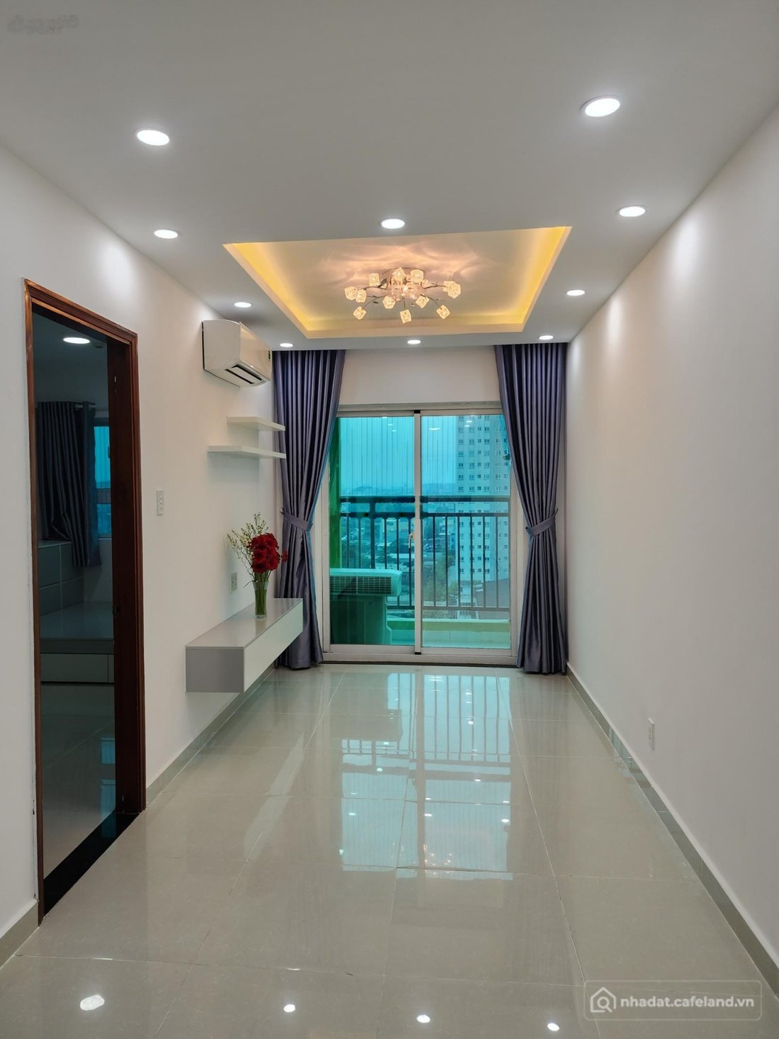 Bán căn hộ chung cư: Cần bán căn hộ 8x Plus 67m2 2PN 2WC, giá 2,950 tỷ đã có sổ 