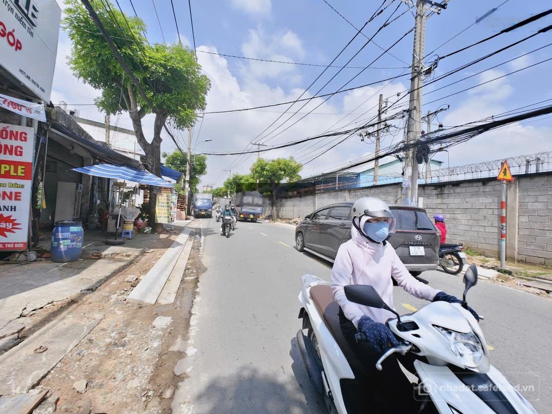 Bán đất thổ cư: Bán lô đất hiếm vị trí vàng tại đường số 6, Linh Trung sát Lê Vă