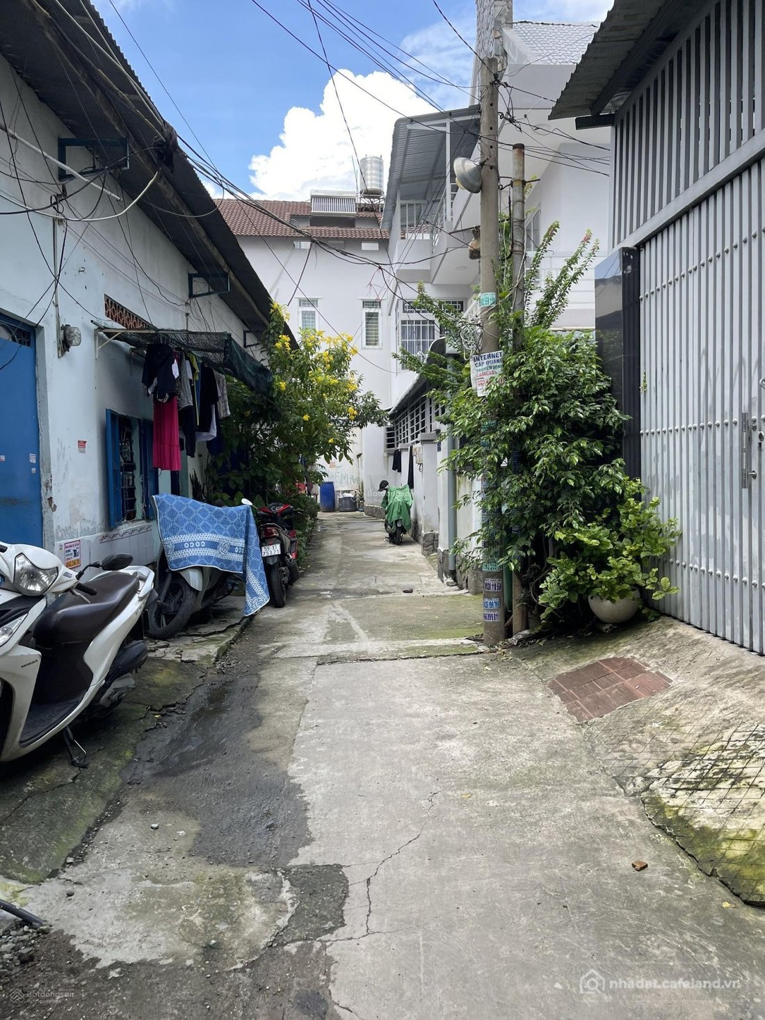 Bán nhà riêng: Bán đất tặng nhà cấp 4 khu VIP nhà hàng bên sông Gigamall