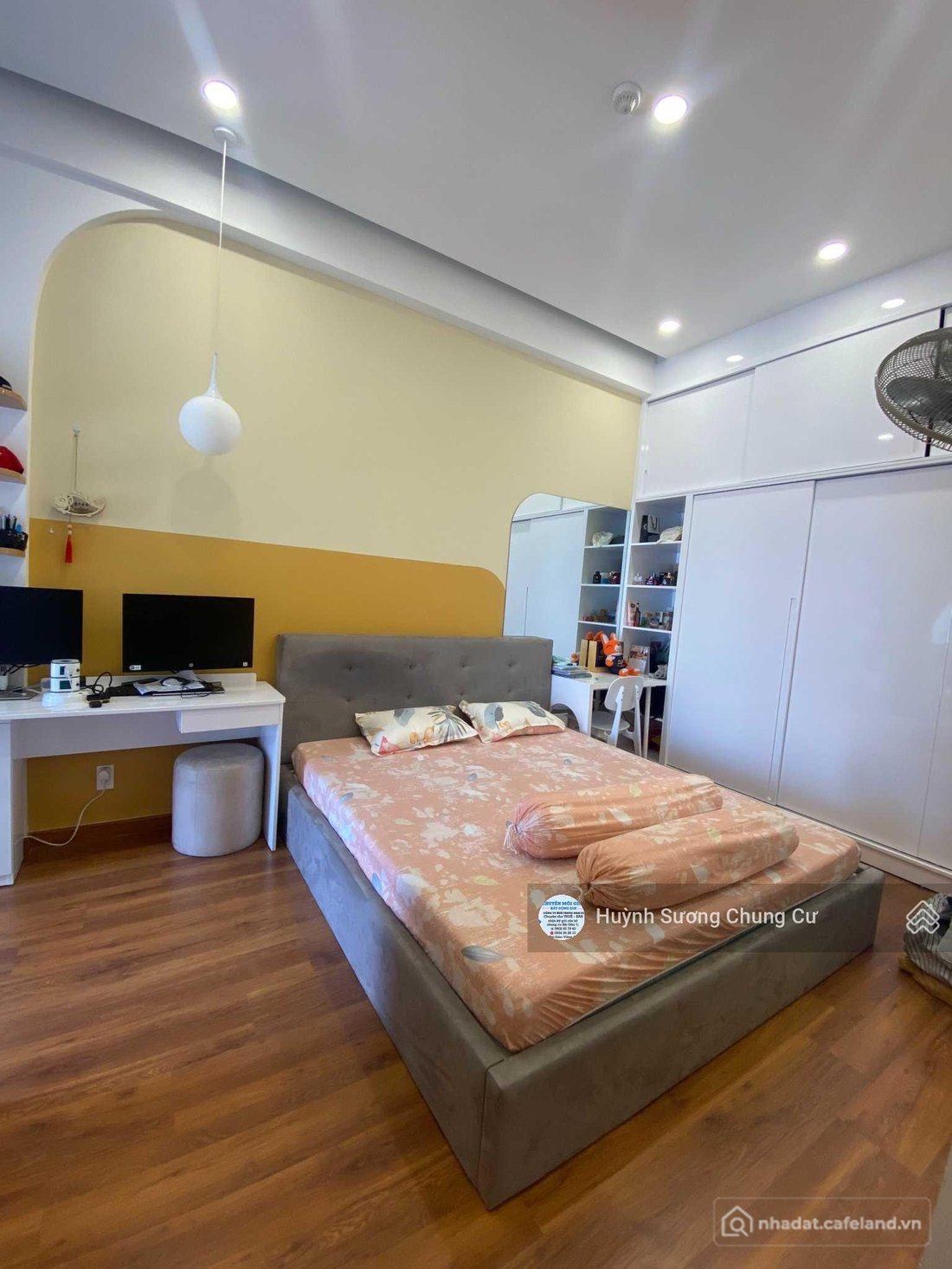 Bán căn hộ chung cư: Bán căn hộ 64m2 2PN 2WC, tặng nội thất, (sổ hồng) quận 12 T