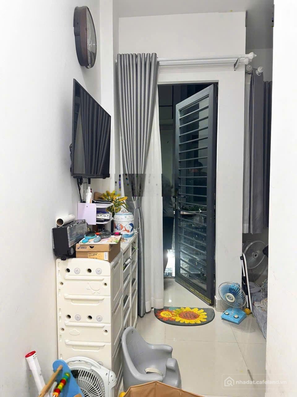 Bán nhà riêng: Nhà phố khu bên sông chỉ 7.7 tỷ sát vách gigamall