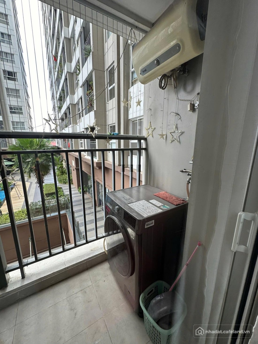 Bán căn hộ chung cư: Bán căn hộ Golden Mansion 2PN 1WC full nội thất y hình giá 