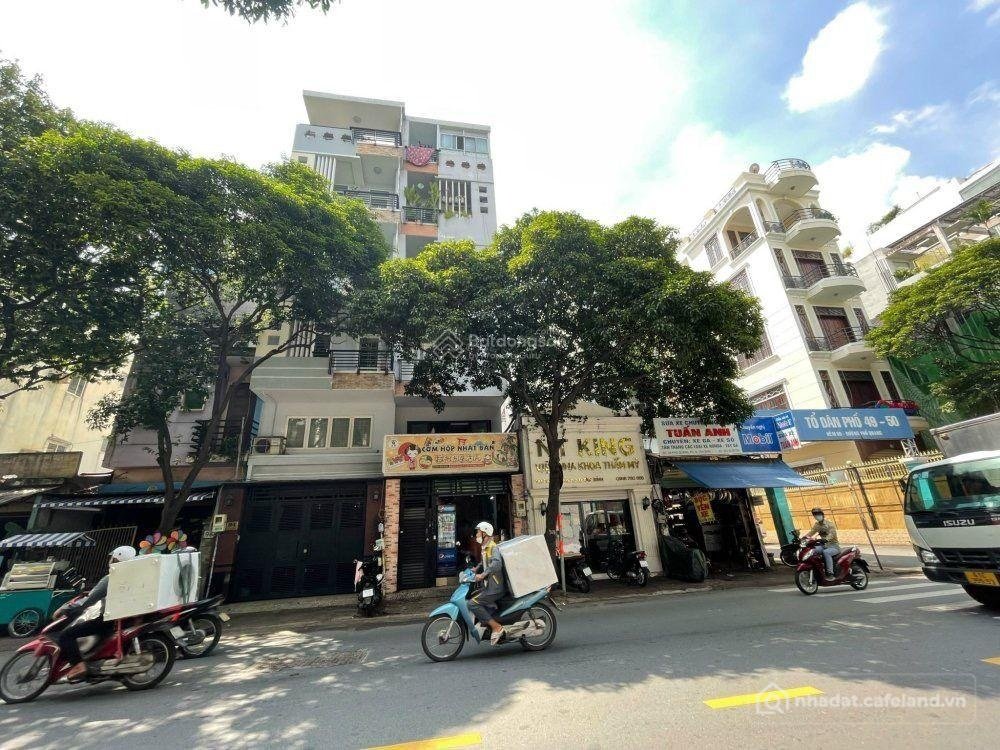 Bán nhà riêng: Mặt tiền kinh doanh sầm uất bậc nhất khu sân bay, 5 tầng, 4x19m, 