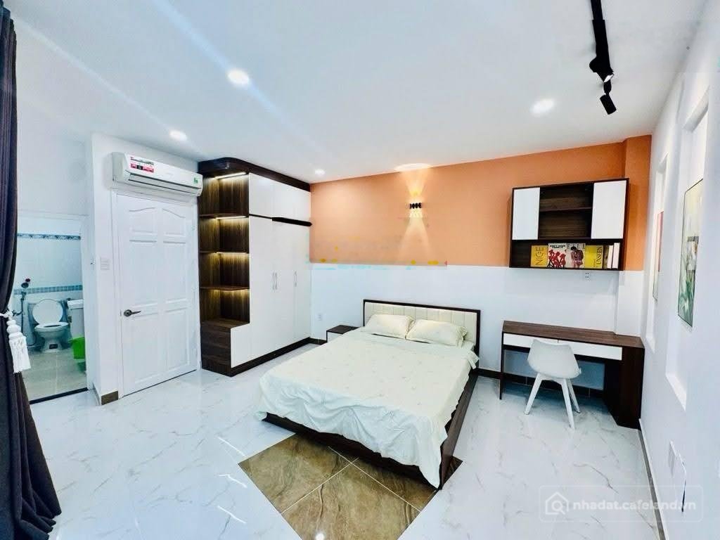 Bán nhà riêng: Bán nhà 3 tầng Bùi Văn Thêm, Phú Nhuận gần công viên Gia Định, 7 