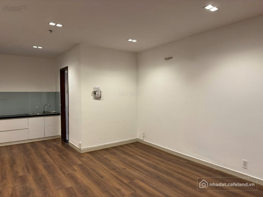 Bán căn hộ chung cư: Cần bán nhanh căn hộ Officetel Sky Center Phổ Quang, DT 45m