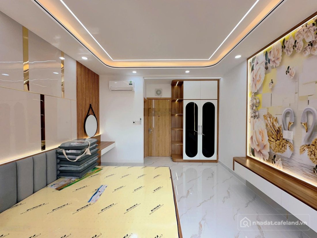 Bán nhà riêng: Trục đường lê trọng tấn - giáp quận tân phú nhà full nội thất, có