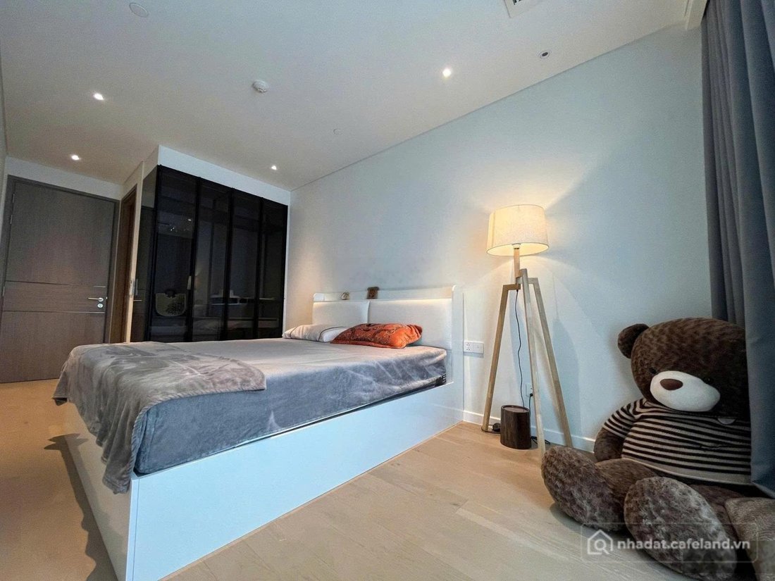 Bán căn hộ chung cư: Bán gấp căn hộ Park Legend 72m², 2PN, full NT cao cấp, giá 