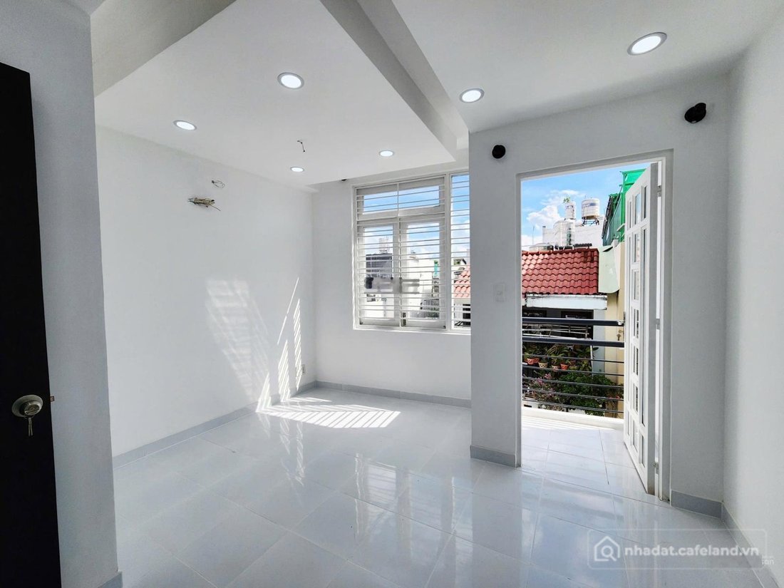 Bán nhà riêng: Nhà đẹp khu Tân Sơn Nhì, Tân Phú, Hẻm yên tĩnh an ninh, 4x10m, Gi