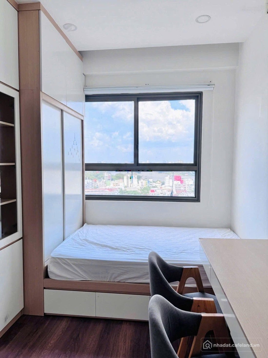 Bán căn hộ chung cư: Bán gấp Wilton Tower Bình Thạnh 2PN 2WC DT 68m2 giá tốt 2,4