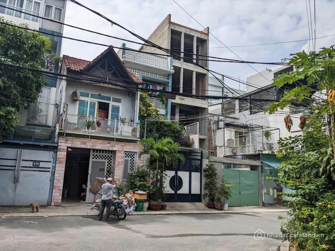 Bán nhà riêng: Bán nhà Khu nhà Số 9 Phạm Văn Hai DT 5.2x21m 108.3m2 Nhà trệt 3 l