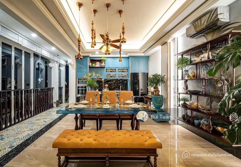 Bán nhà riêng: Bán Tòa Nhà Đường Hoàng Việt P. Tân Sơn Nhất. DT 35x20m CN 700m2 