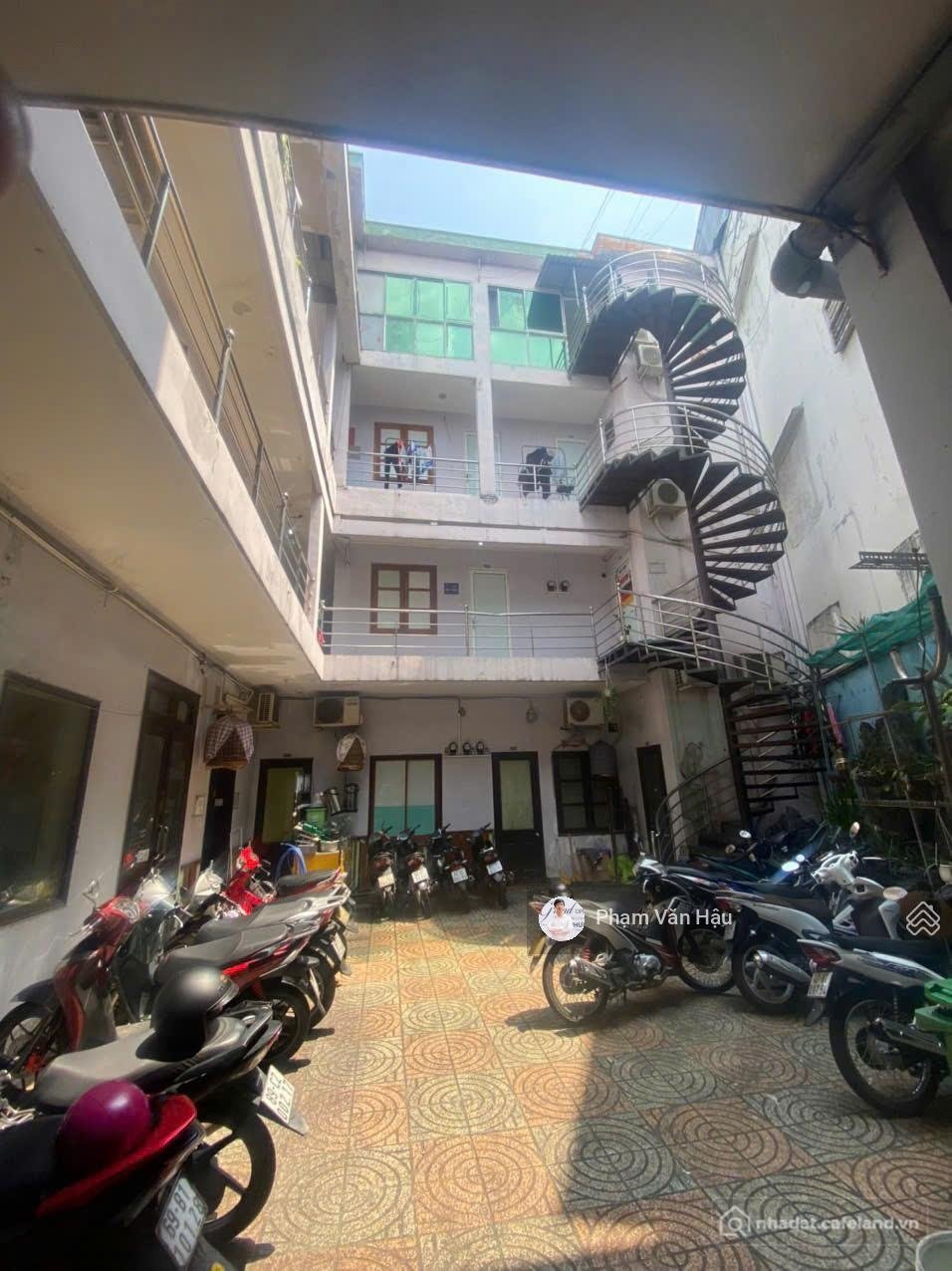 Bán nhà riêng: Khuôn đất đẹp xây building vp / chdv cao cấp mặt tiền thương mại 