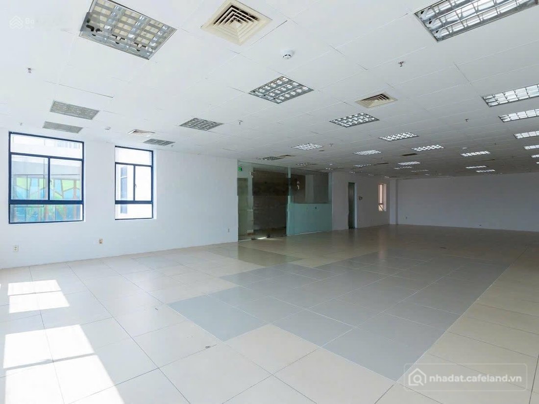 Bán nhà riêng: Hạ 10tỷ! Cần bán toà nhà Hoàng Việt, Tân Bình - Diện tích 14x22m 