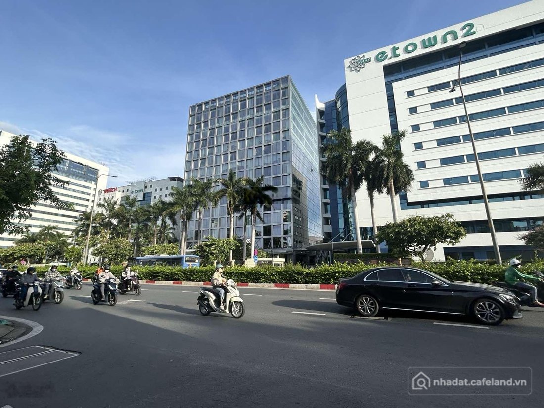 Bán nhà riêng: Mặt tiền cộng hòa gần pico plaza - 4x20m - 23 tỷ