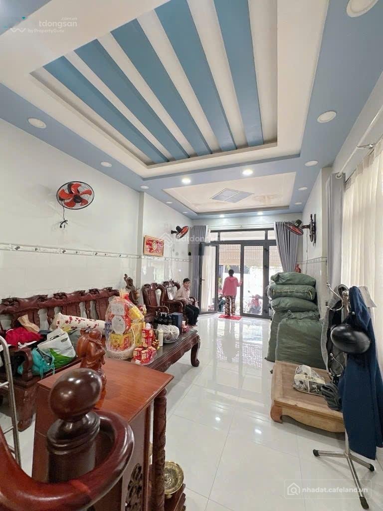 Bán nhà riêng: Mặt tiền kinh doanh, 6 tầng, ngay Lũy Bán Bích, Tân Phú, dòng tiề