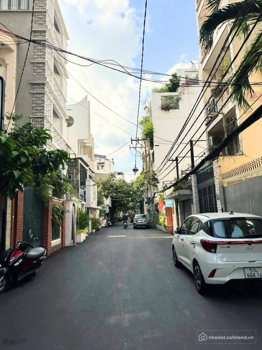 Bán nhà riêng: Hẻm xe hơi Cao Thắng phường 12 quận 10 (3.5mx14.5m) trệt 3 lầu sâ
