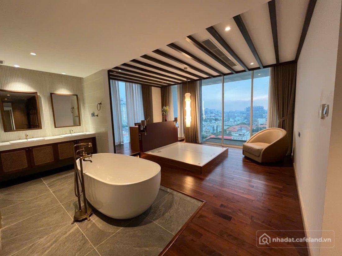 Bán căn hộ chung cư: Bán Gấp Penthouse Sky Villa 3 Tầng Duy Nhất tại Trung tâm T