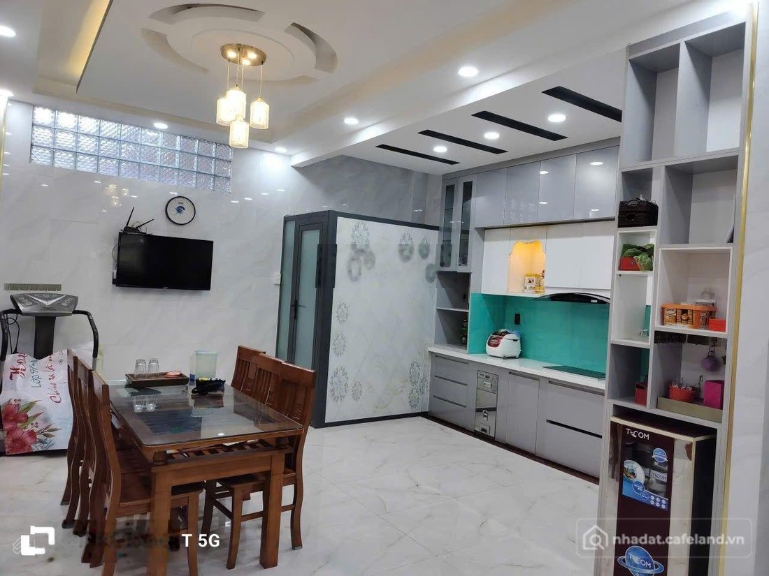 Bán nhà riêng: Hàng vip tân phú_ mặt tiền kinh doanh gần đường thạch lam, nguyễn