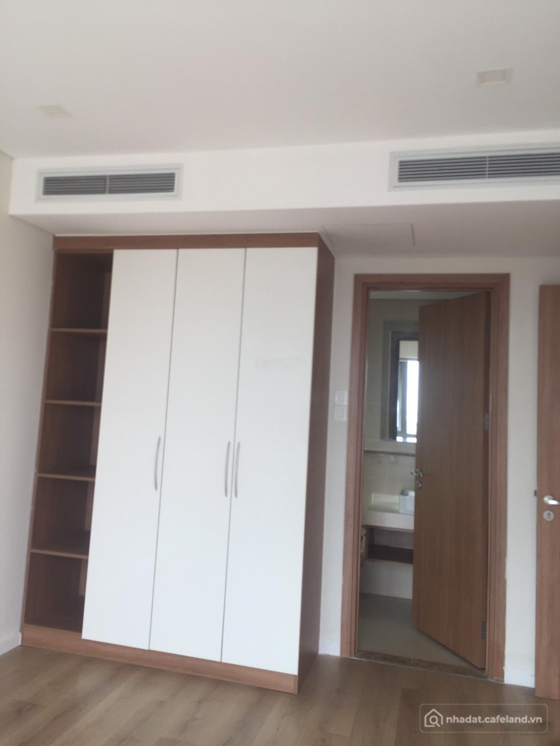 Bán căn hộ chung cư: Hàng hiếm. Bán Căn Hộ Rivera Park SG, Thành Thái, 74m2, Tần