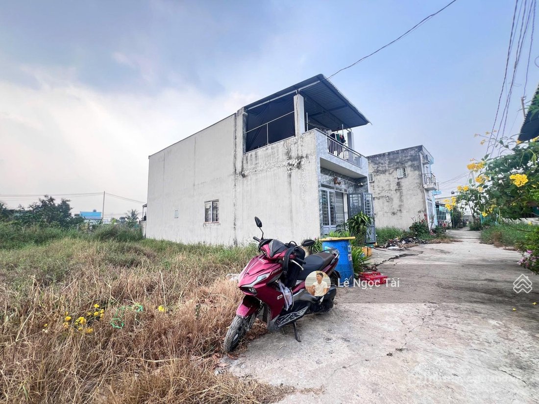 Bán đất thổ cư: Đất Sát Khu Công Nghiệp Tân Đức 5x18m giá 850tr