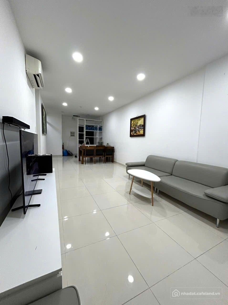 Bán căn hộ chung cư: Cần bán căn hộ Cộng Hòa Garden 3PN 100m2 đầy đủ nội thất LH