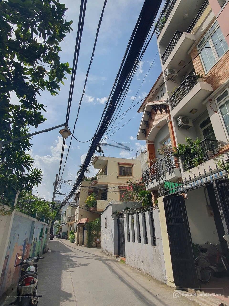 Bán nhà riêng: Bán nhà mặt tiền đường Cư Xá Lữ Gia, Quận 11, DT: 4x16m, 4 lầu, g