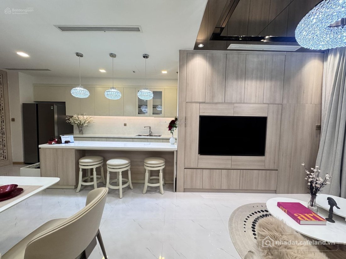 Bán căn hộ chung cư: Bán CC đẹp xuất sắc tại Vinhomes Central Park, 8.5 tỷ, 82m2