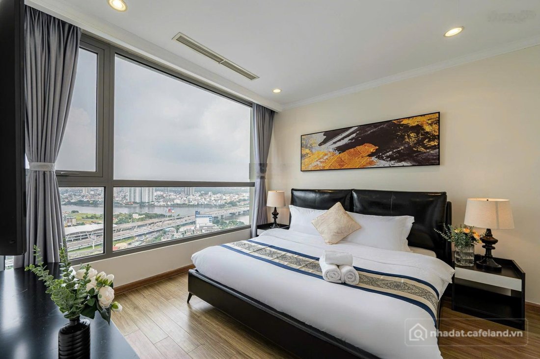 Bán căn hộ chung cư: Bán căn hộ 4PN, 3WC tại Landmark 1 Vinhomes Central Park, 2