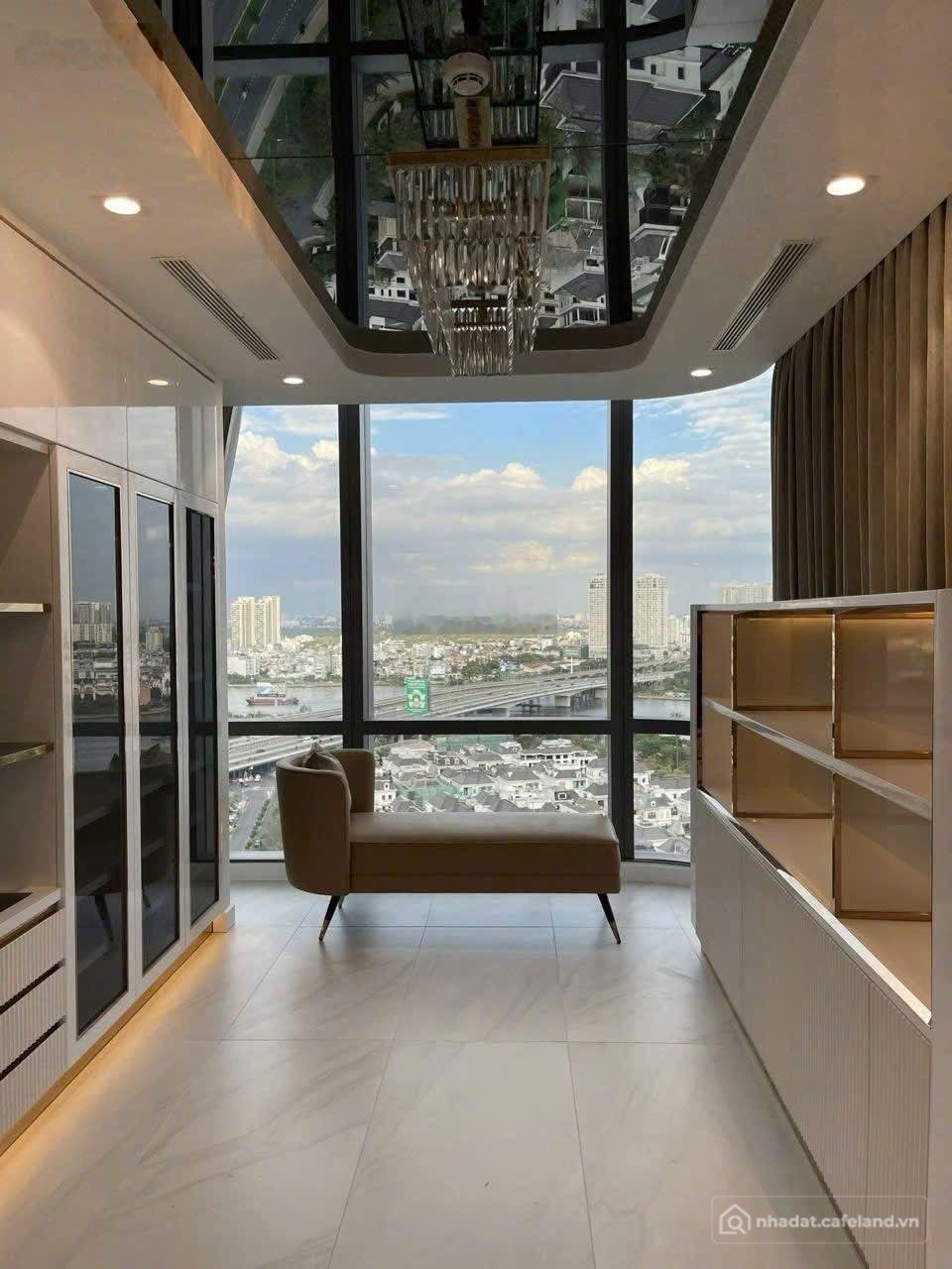 Bán căn hộ chung cư: Sky Villa tại tòa nhà cao nhất Việt Nam Landmark 81 với 257