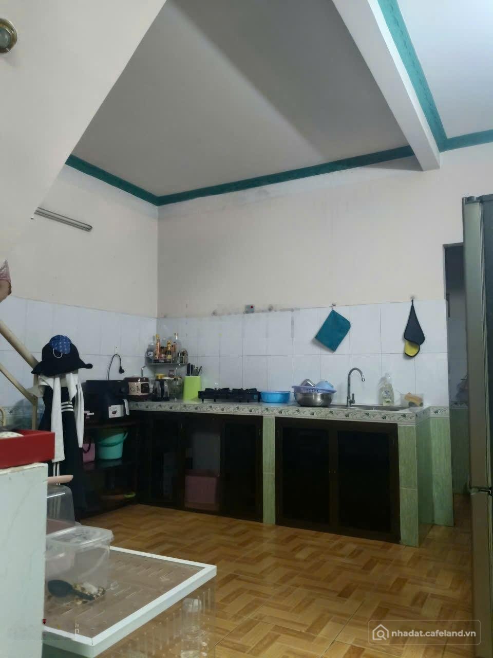 Bán nhà riêng: Bán nhà hẻm xe hơi tại Phú Thọ Hòa gần Nguyễn Sơn 4x12m 2 tầng ki