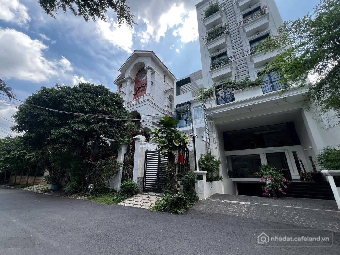 Bán nhà riêng: Vip! Bán Tòa Nhà Mặt Tiền Siêu Đẹp Đường Bạch Mã - Quận 10 - DT: 