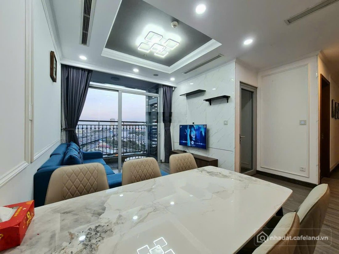 Bán căn hộ chung cư: Bán gấp 2PN Vinhomes Central Park, view trực diện sông, nội