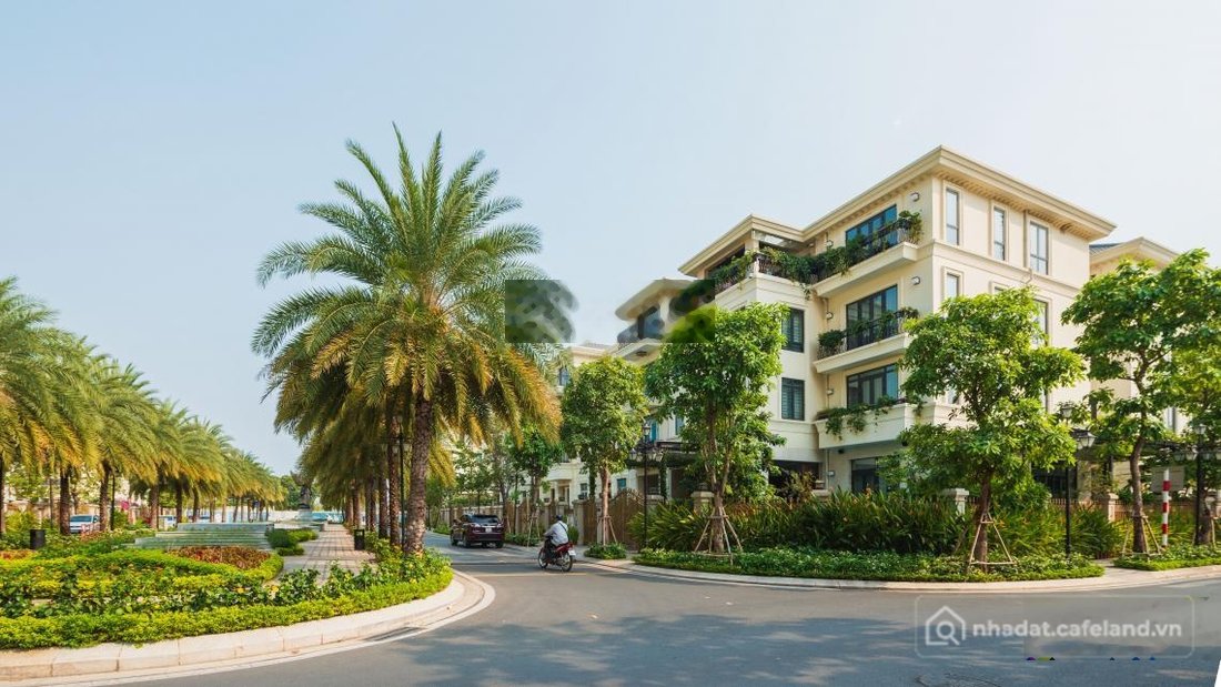 Bán biệt thự: Tôi cần bán gấp căn biệt thự Vinhome Ba Son Q1, vị trí vàng danh g