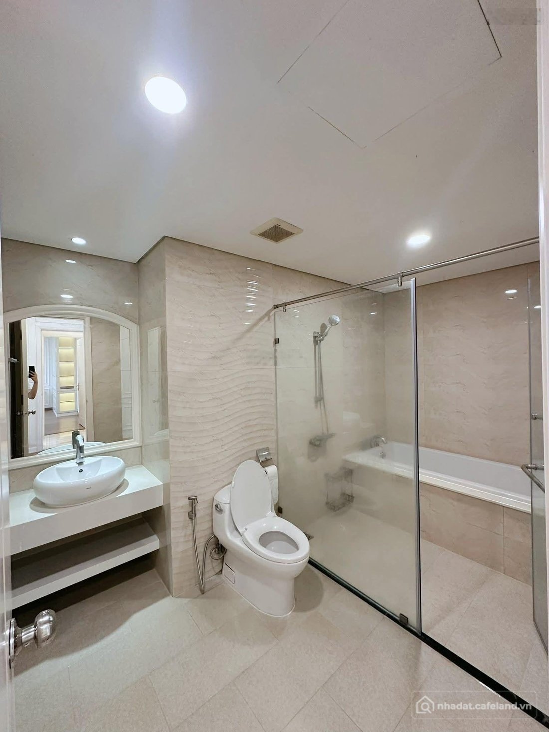 Bán căn hộ chung cư: Chủ nhà bán nhanh Vinhomes Central Park căn góc đẹp 2PN - 8