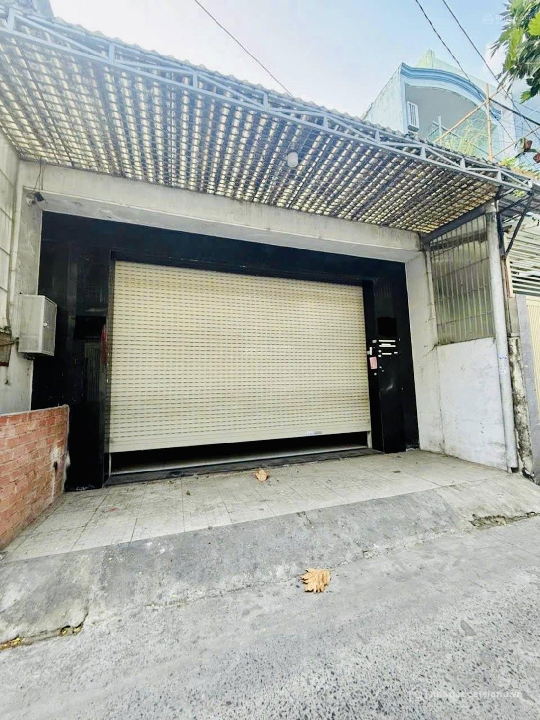 Bán nhà riêng: Gần chợ - nhà thờ tân hương hẻm ô tô ngang 5.8m 84m chỉ 6.x