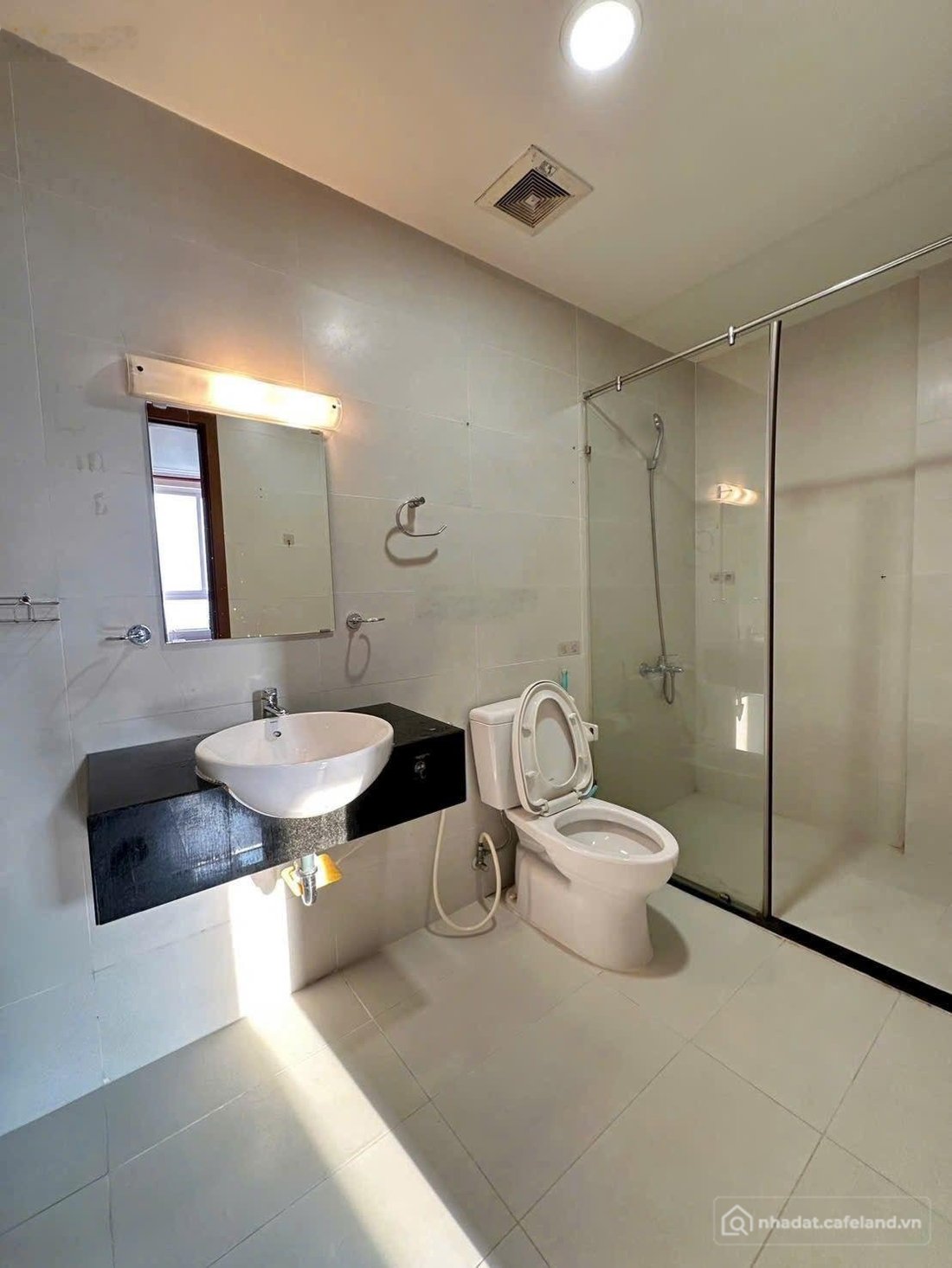 Bán căn hộ chung cư: Bán gấp Căn hộ 2PN, 2WC tại Grand Riverside, 5,8 tỷ, 90m2, 