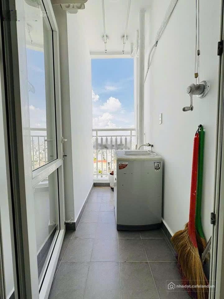 Bán căn hộ chung cư: Bán chung cư 8X Đầm Sen diện tích 45m2 1PN 1WC giá 2,4 tỷ s