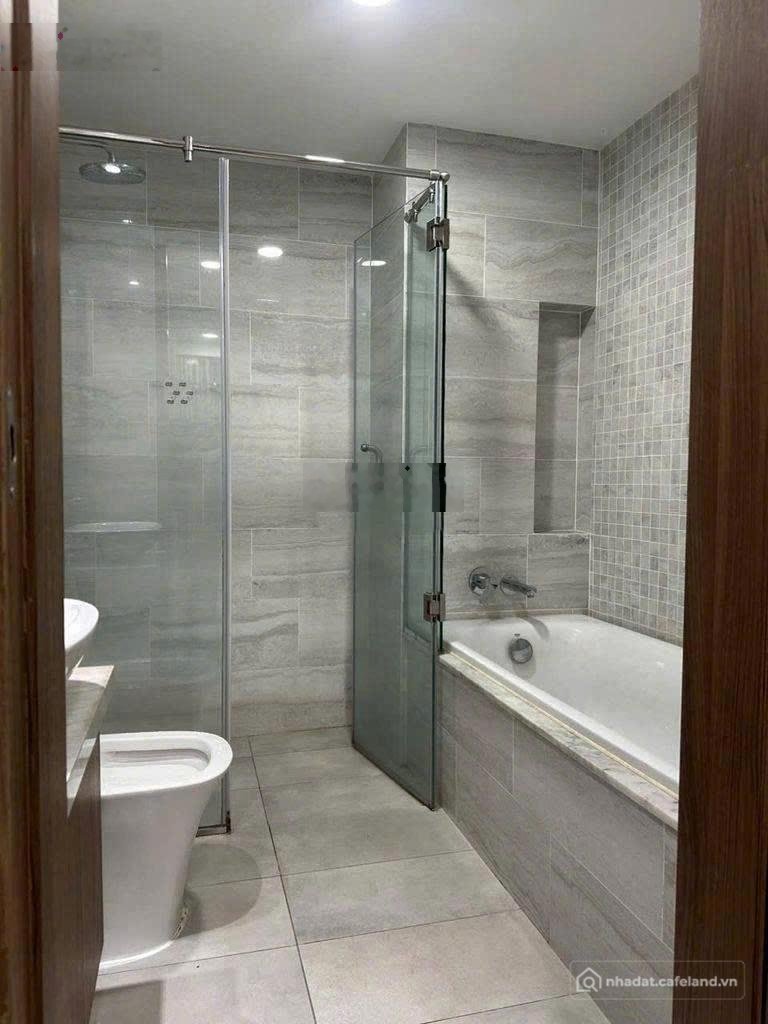 Bán căn hộ chung cư: Bán căn hộ CC The Flemington, Q11 , 117m2, 2PN , 2WC . GIÁ 