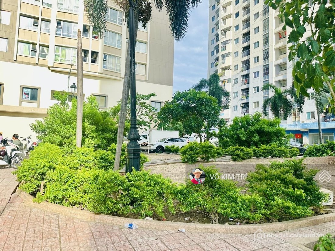 Bán căn hộ chung cư: Quận 6 cc summer square 72m 3pn 2wc dòng tiền 12tr giá 2,4t