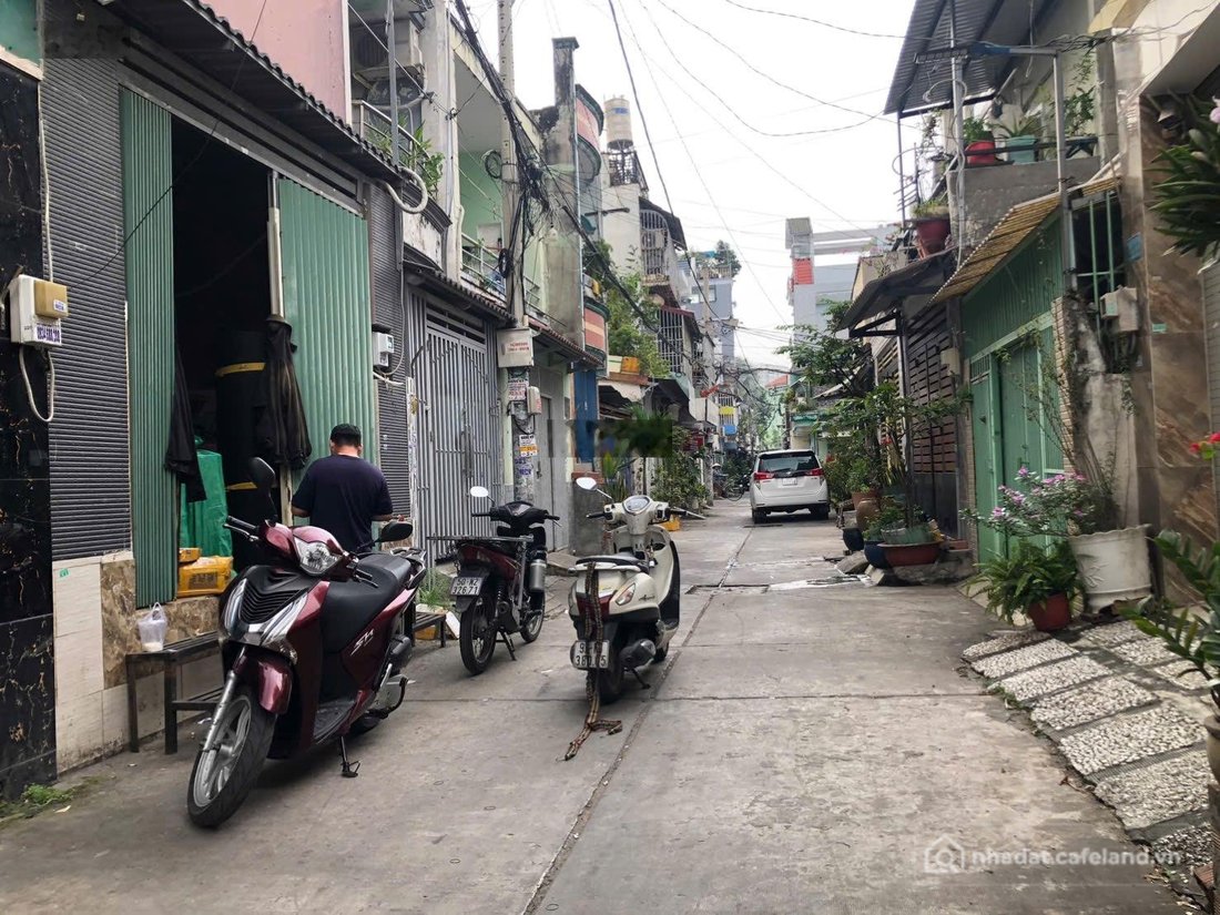 Bán nhà riêng: Hot Siêu Phẩm Nhà Bình Tân, Hương Lộ 2, 3 Tầng BTCT, Hẻm Xe Hơi 6