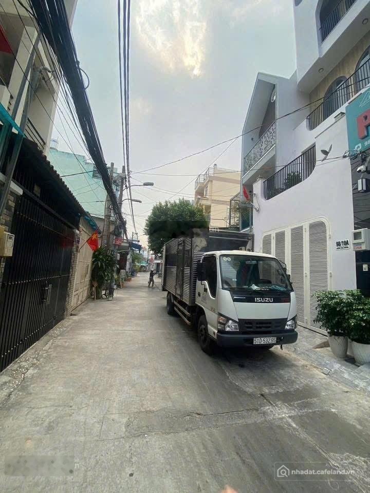 Bán nhà riêng: nhà bán đường tên lửa nối dài HH1% đủ nhà mới 100%