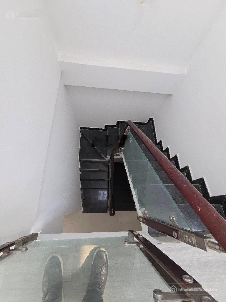 Bán nhà riêng: Nhà hiếm khu Bình Phú - Hậu Giang, 4 phòng ngủ, oto tới nhà giá c